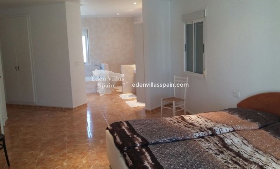 Immobilien Zweiter Hand - Landhaus - Daya Nueva