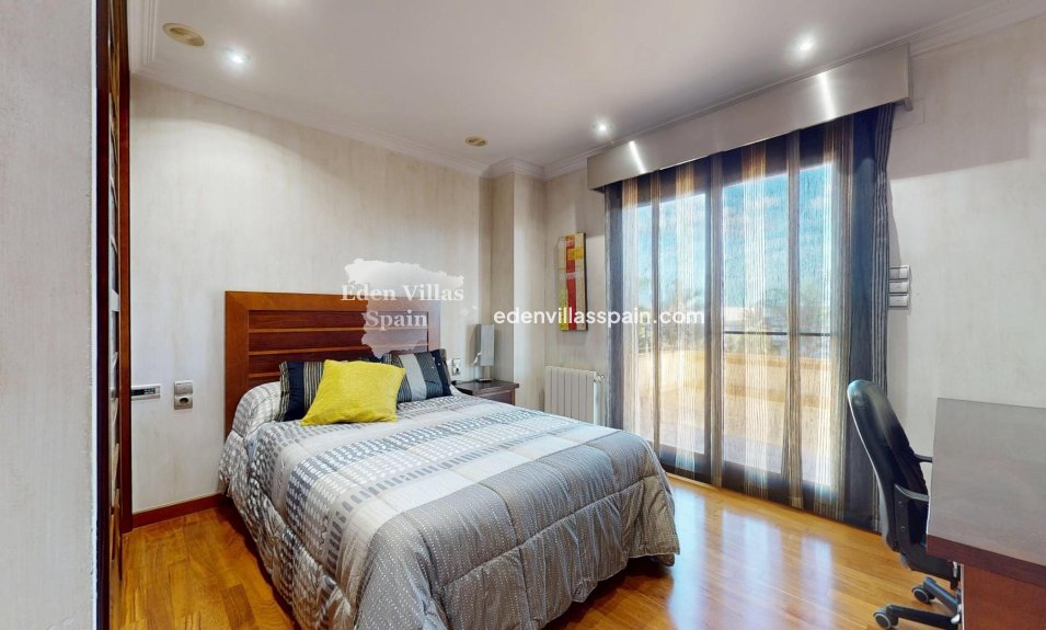 Immobilien Zweiter Hand - Landhaus - Elche