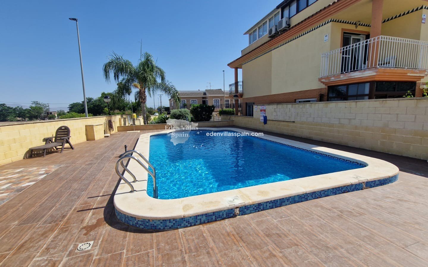 Immobilien Zweiter Hand - Reiheneinfamilienhaus - Daya Nueva