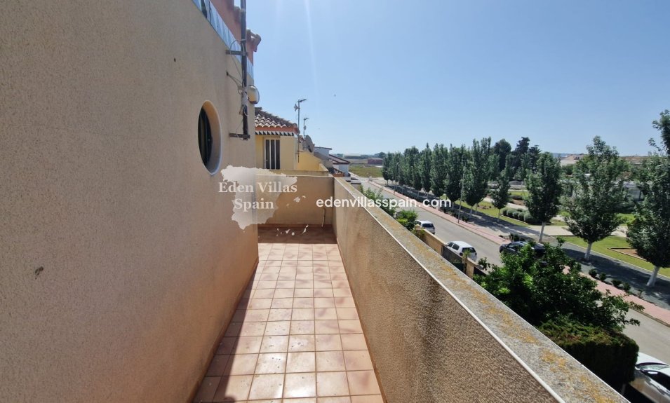 Immobilien Zweiter Hand - Reiheneinfamilienhaus - Daya Nueva