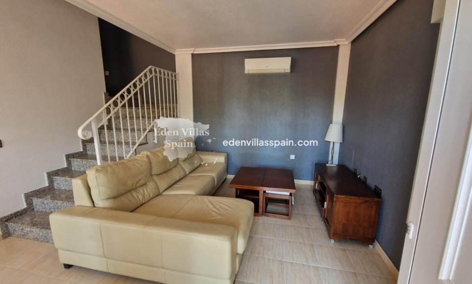 Immobilien Zweiter Hand - Reiheneinfamilienhaus - Daya Nueva