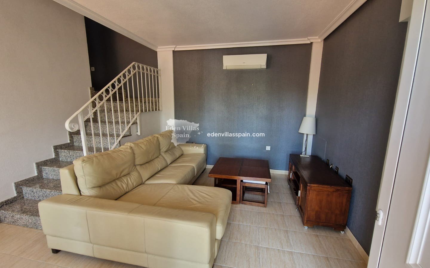 Immobilien Zweiter Hand - Reiheneinfamilienhaus - Daya Nueva