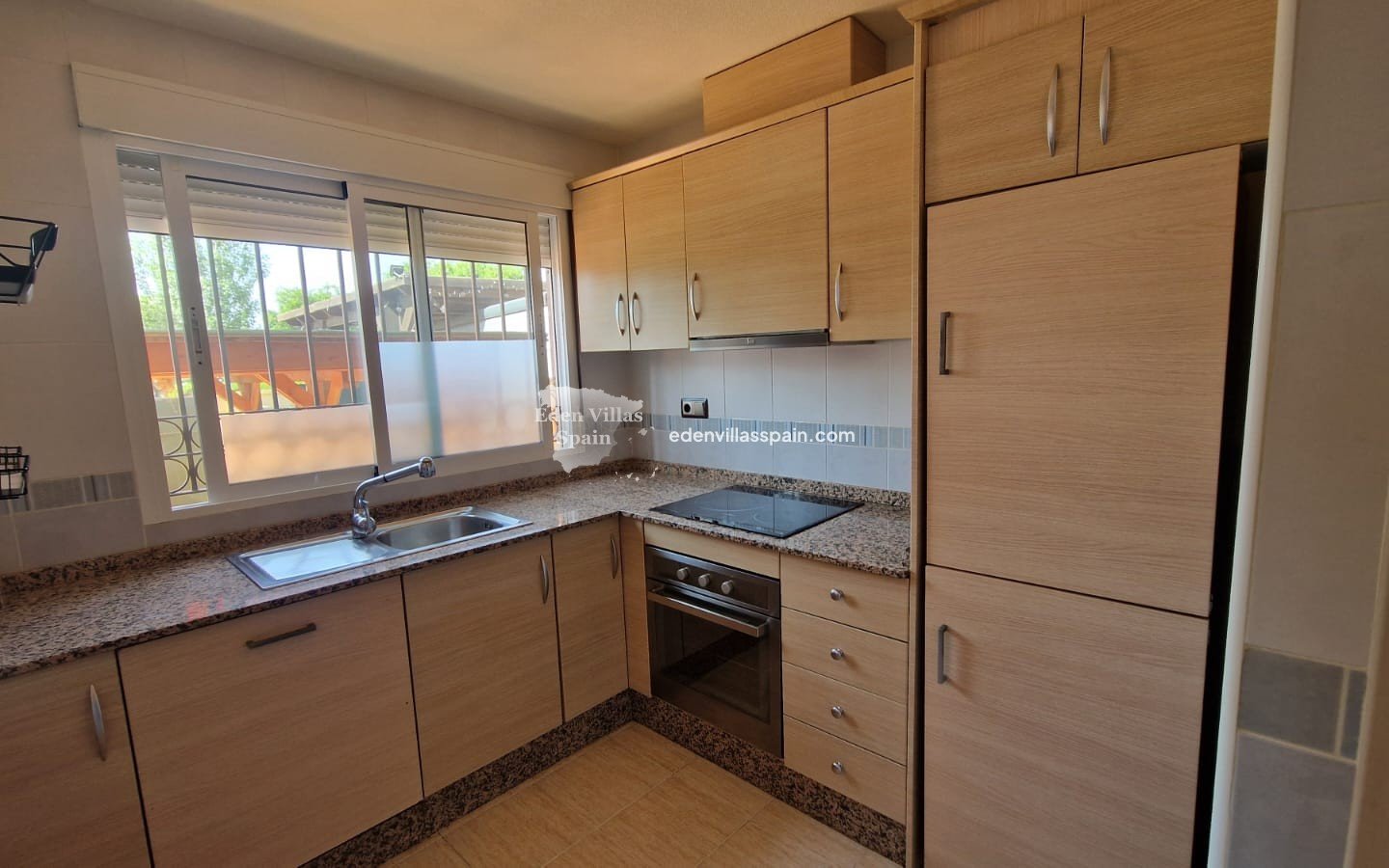 Immobilien Zweiter Hand - Reiheneinfamilienhaus - Daya Nueva