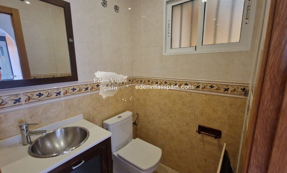 Immobilien Zweiter Hand - Reiheneinfamilienhaus - Daya Nueva