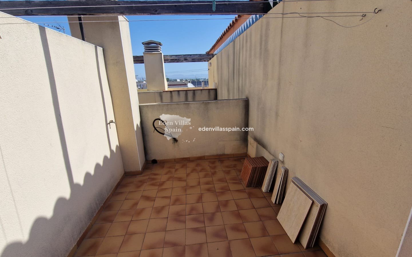 Immobilien Zweiter Hand - Reiheneinfamilienhaus - Daya Nueva