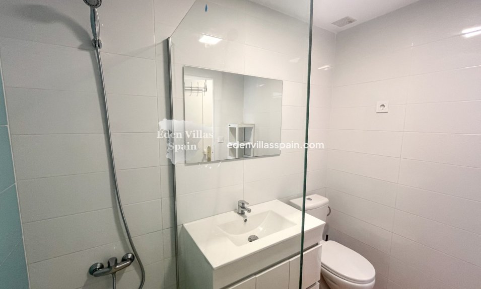 Immobilien Zweiter Hand - Reihenhaus - Los Montesinos