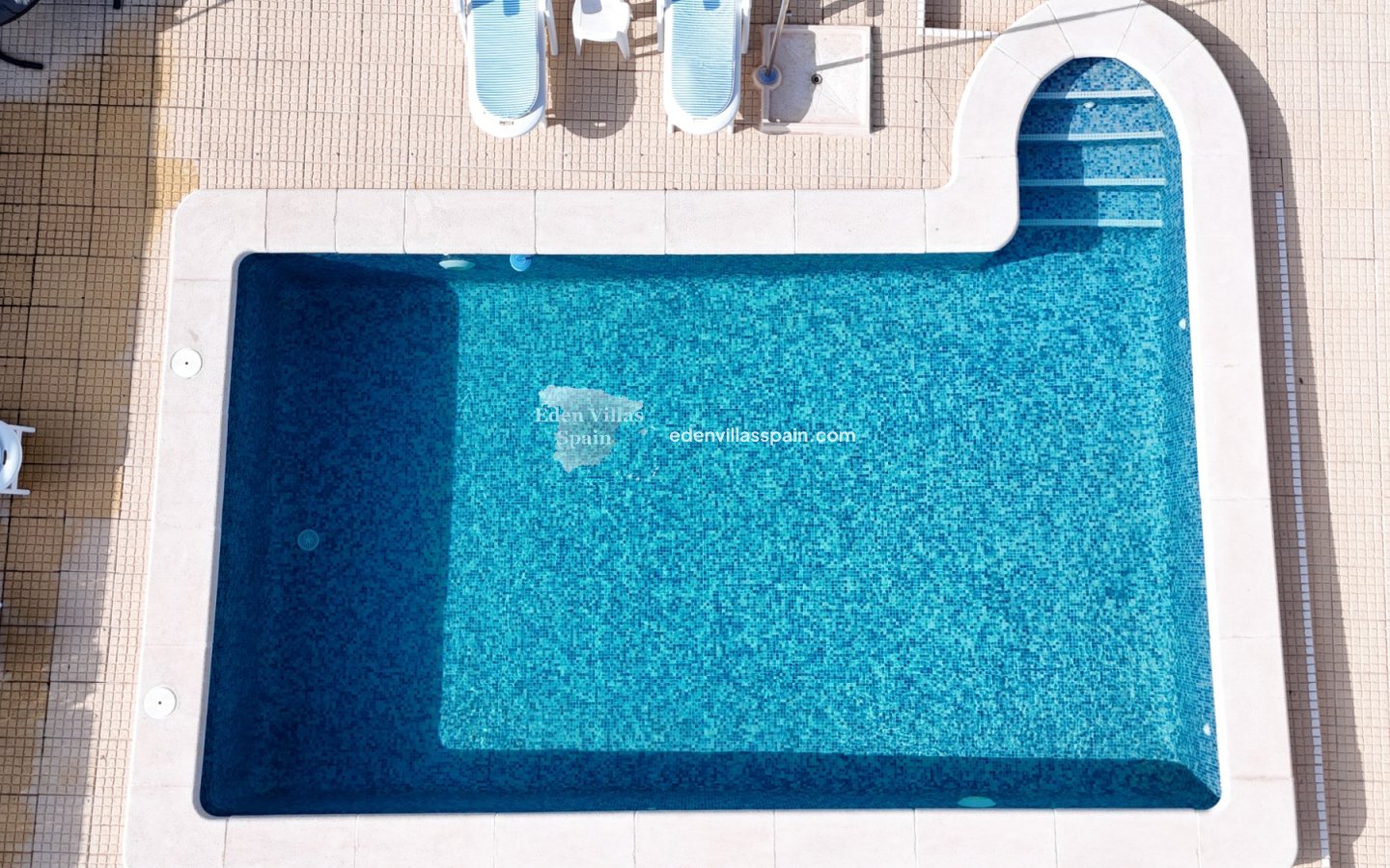 Immobilien Zweiter Hand - Urbanisierung freistehende Villa - La Marina