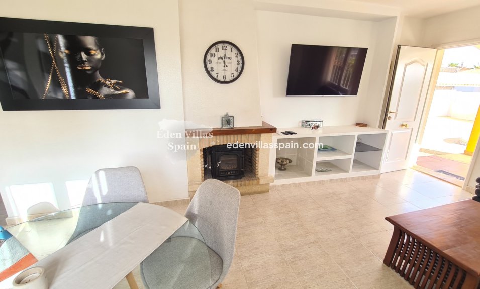 Immobilien Zweiter Hand - Urbanisierung freistehende Villa - La Marina