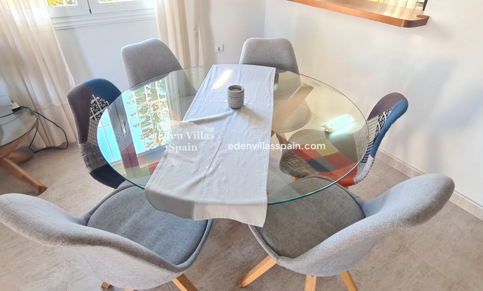 Immobilien Zweiter Hand - Urbanisierung freistehende Villa - La Marina