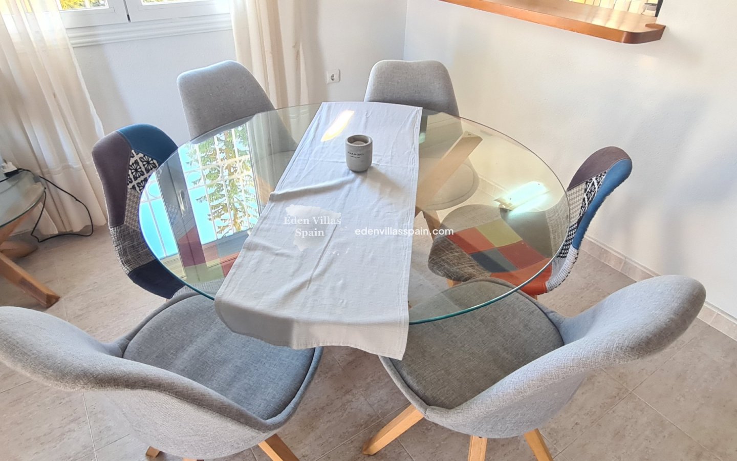 Immobilien Zweiter Hand - Urbanisierung freistehende Villa - La Marina