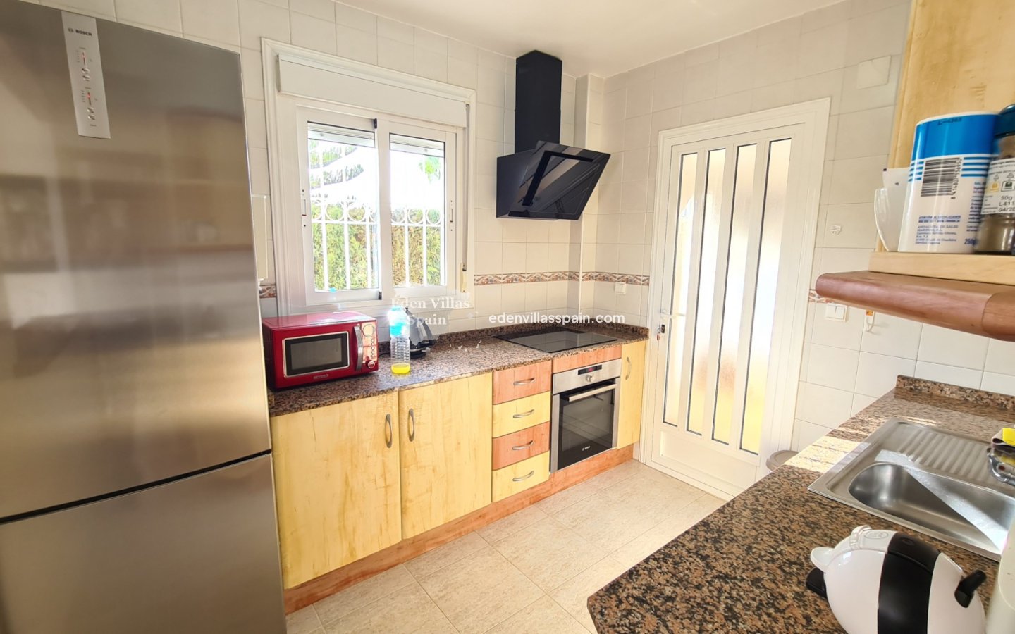 Immobilien Zweiter Hand - Urbanisierung freistehende Villa - La Marina