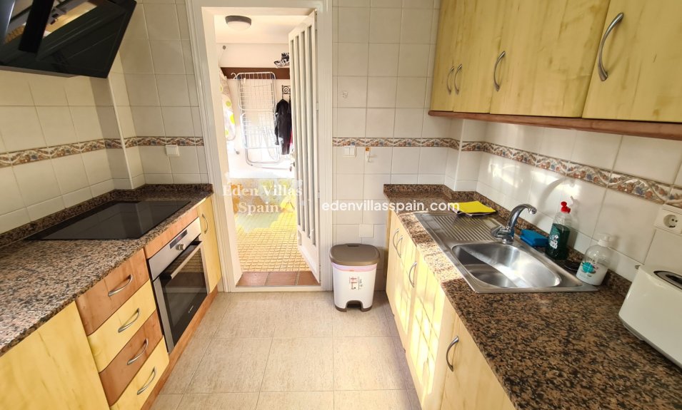 Immobilien Zweiter Hand - Urbanisierung freistehende Villa - La Marina