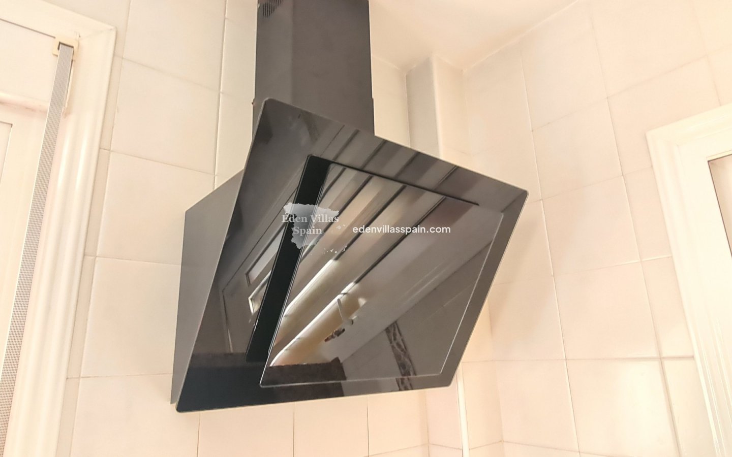 Immobilien Zweiter Hand - Urbanisierung freistehende Villa - La Marina