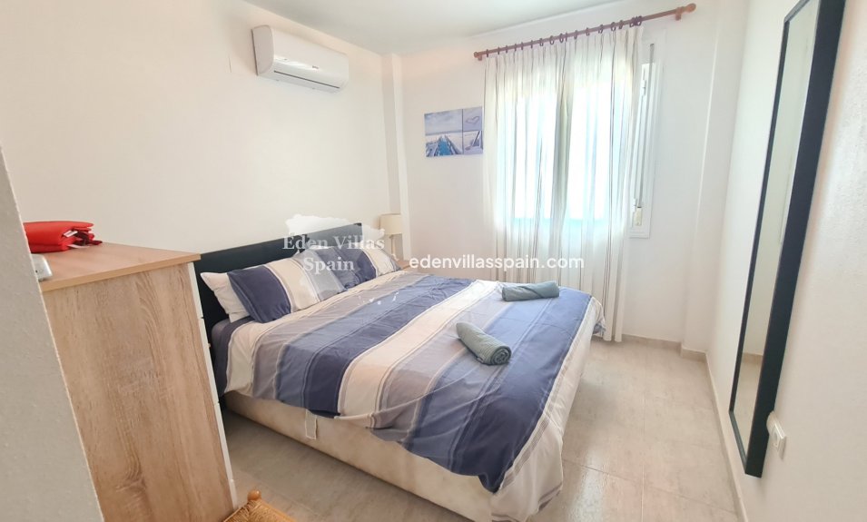 Immobilien Zweiter Hand - Urbanisierung freistehende Villa - La Marina