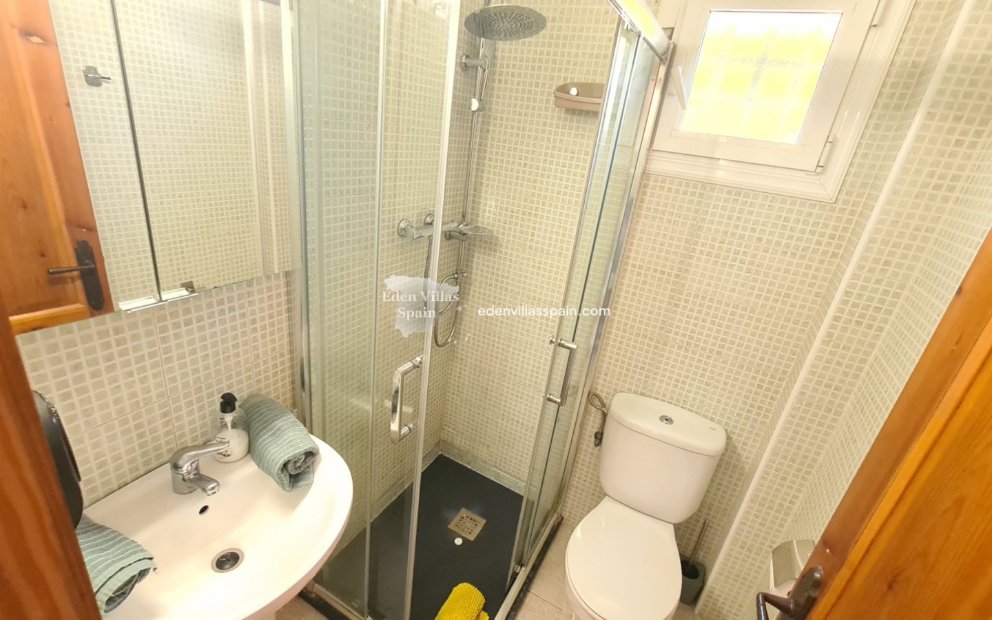 Immobilien Zweiter Hand - Urbanisierung freistehende Villa - La Marina