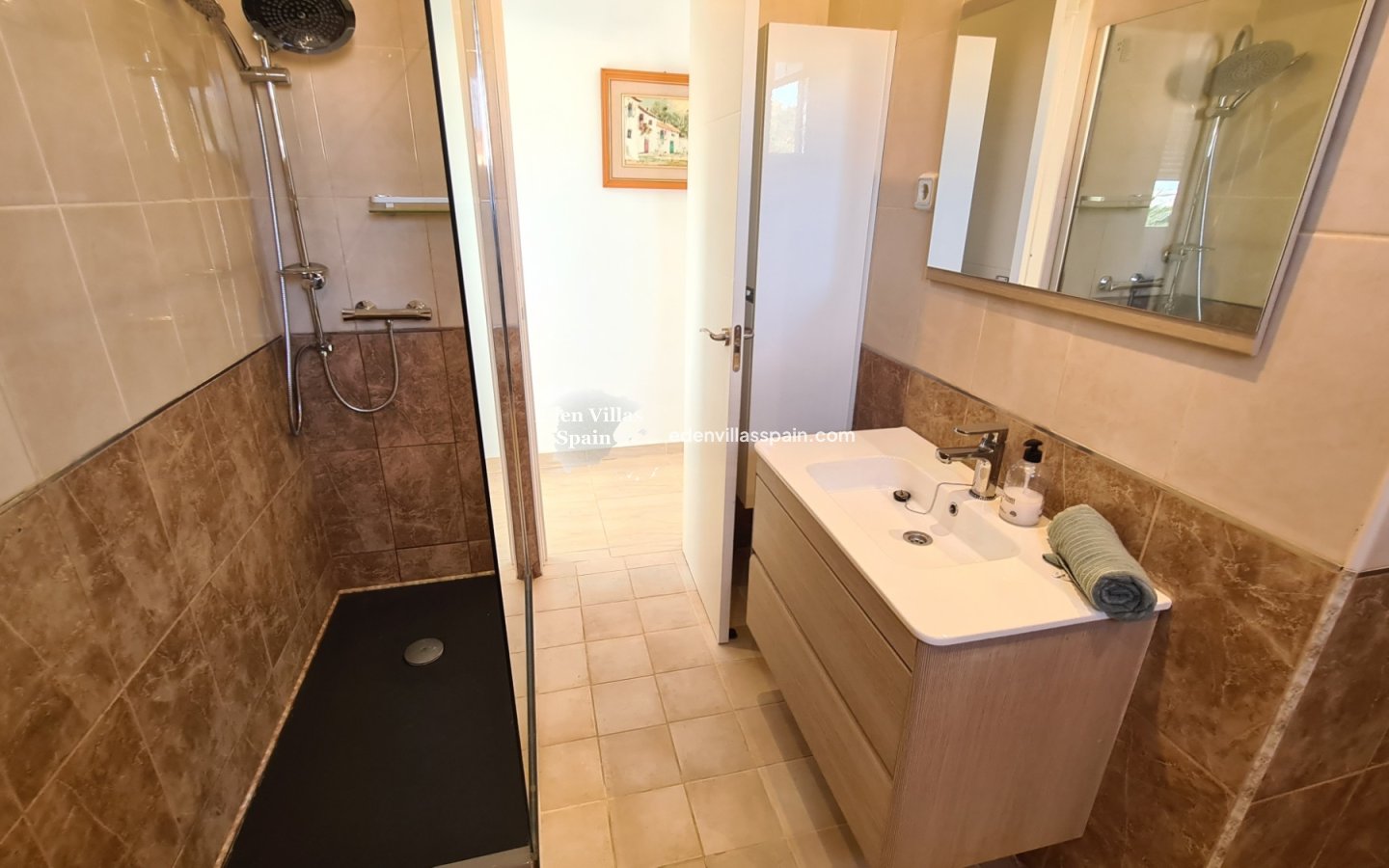 Immobilien Zweiter Hand - Urbanisierung freistehende Villa - La Marina