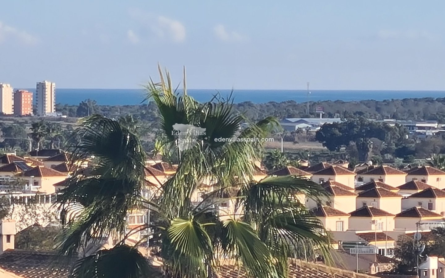 Immobilien Zweiter Hand - Urbanisierung freistehende Villa - La Marina