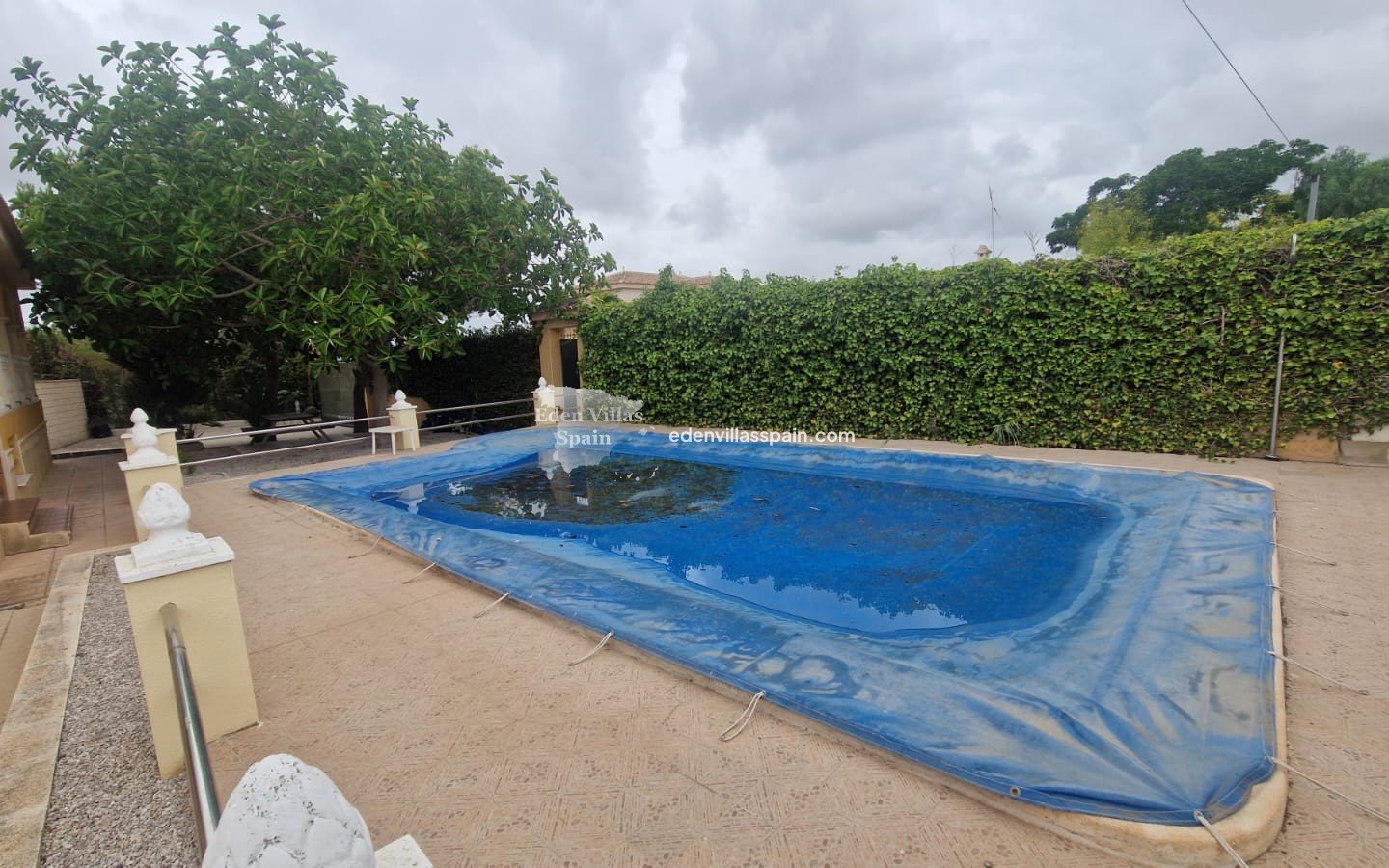 Immobilien Zweiter Hand - Urbanisierung freistehende Villa - La Marina