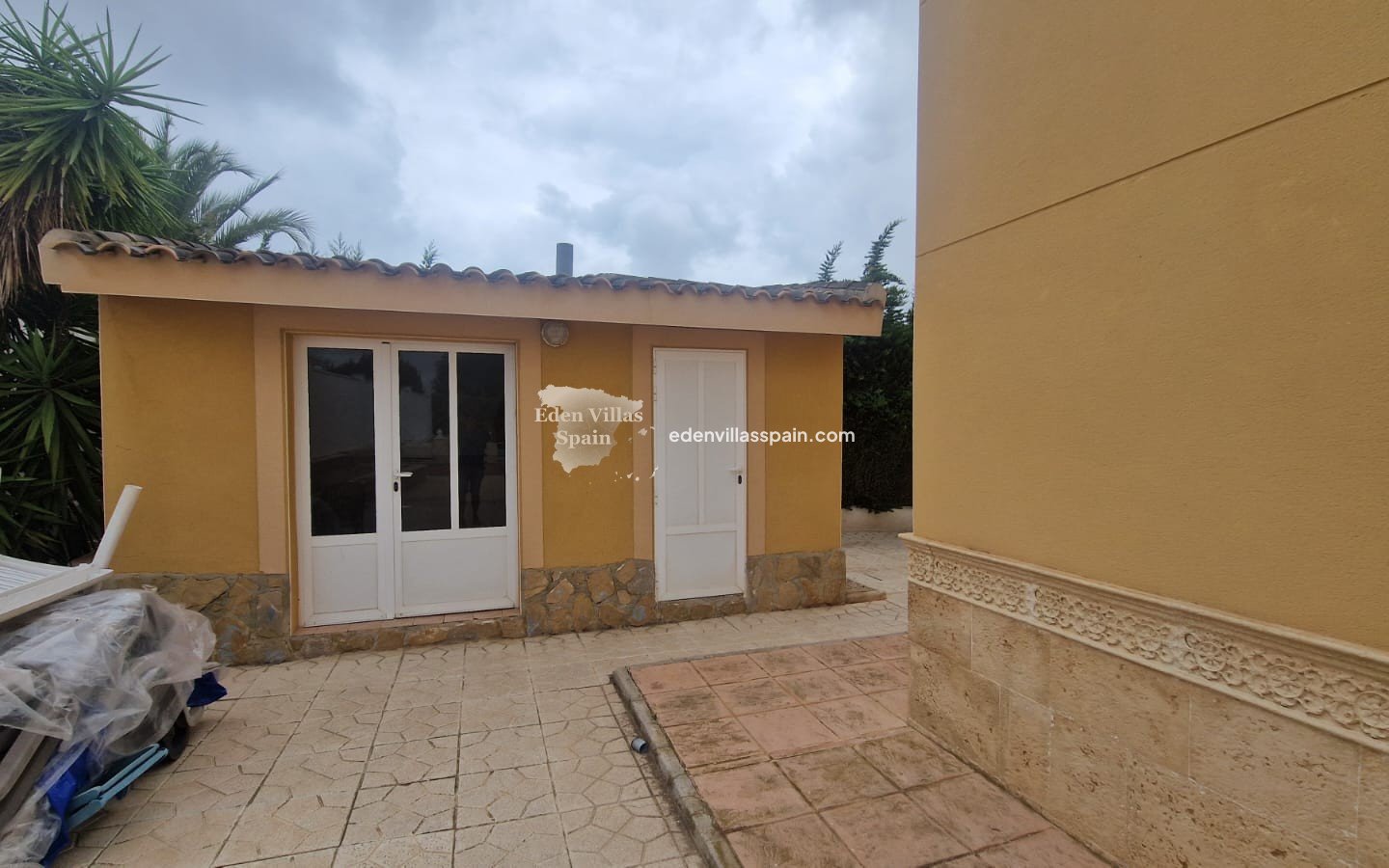 Immobilien Zweiter Hand - Urbanisierung freistehende Villa - La Marina