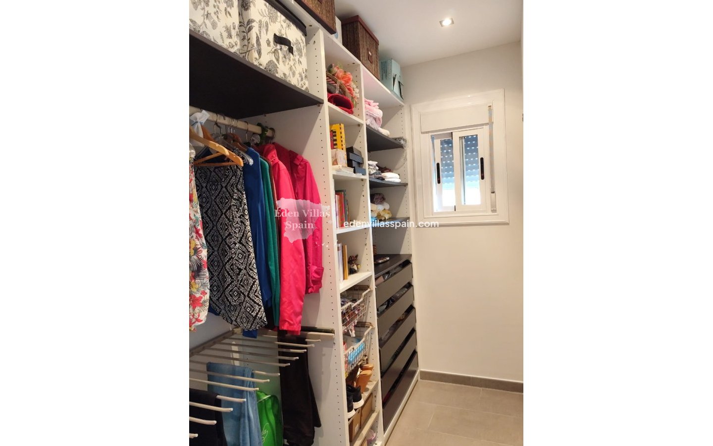 Immobilien Zweiter Hand - Urbanisierung freistehende Villa - La Marina