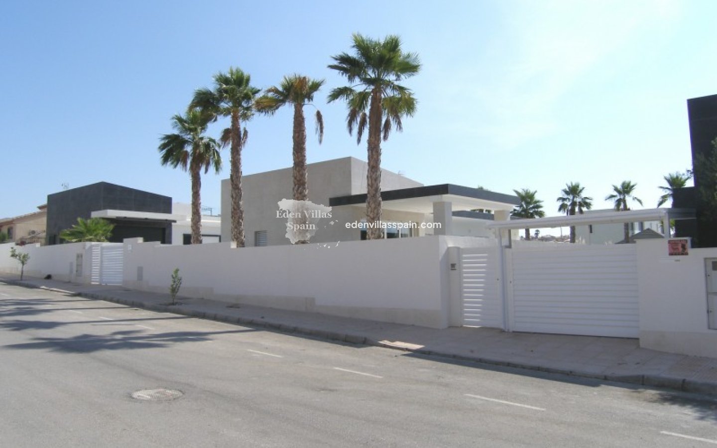 Immobilien Zweiter Hand - Villa an der Küste - La Marina