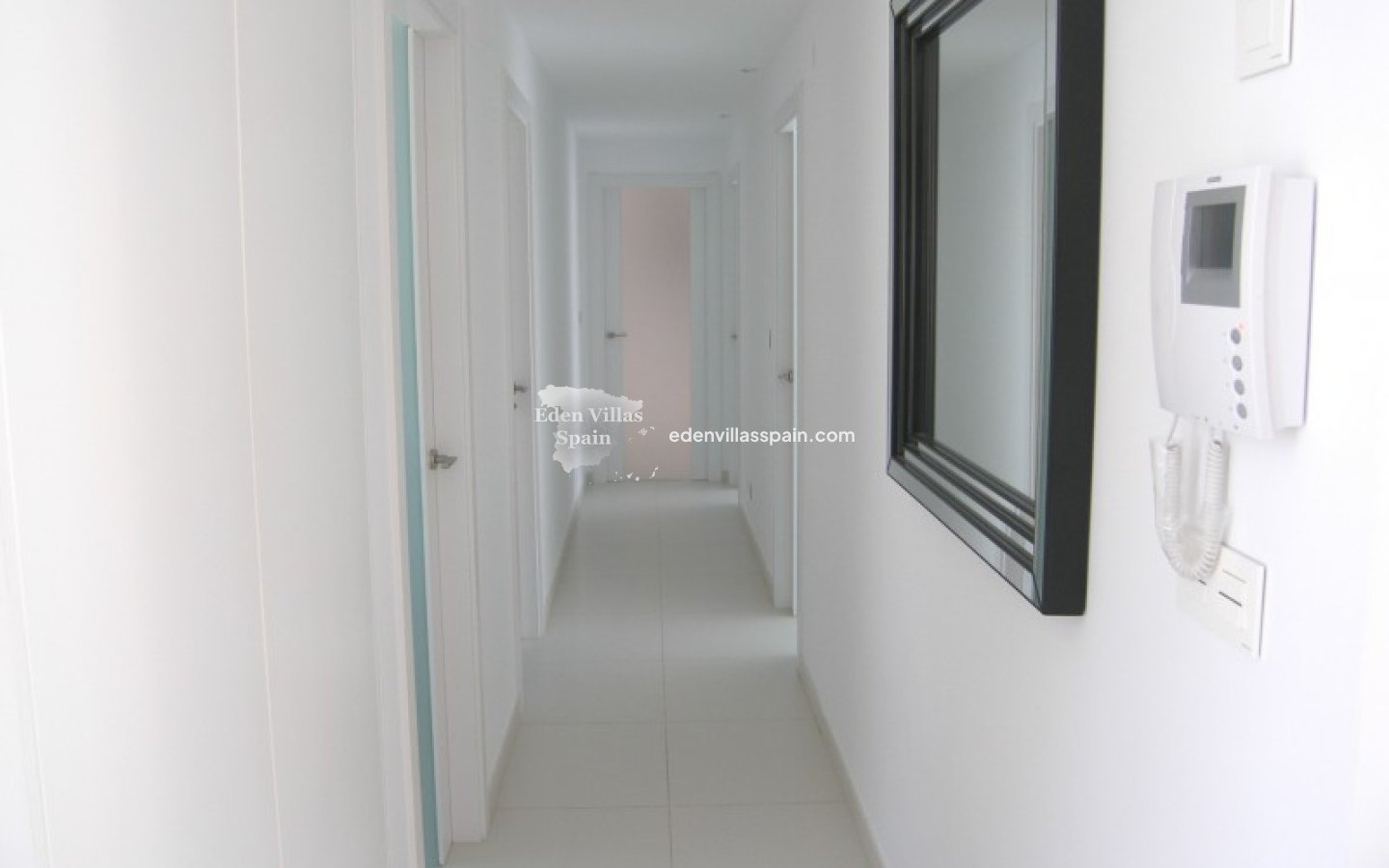 Immobilien Zweiter Hand - Villa an der Küste - La Marina