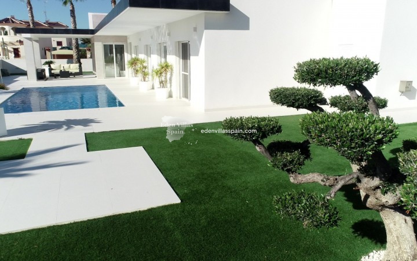 Immobilien Zweiter Hand - Villa an der Küste - La Marina