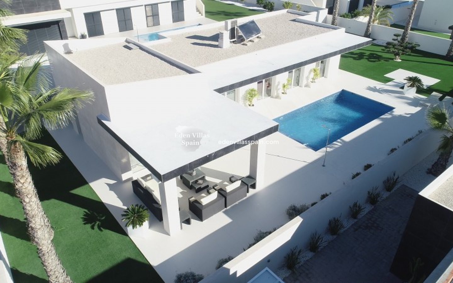 Immobilien Zweiter Hand - Villa an der Küste - La Marina