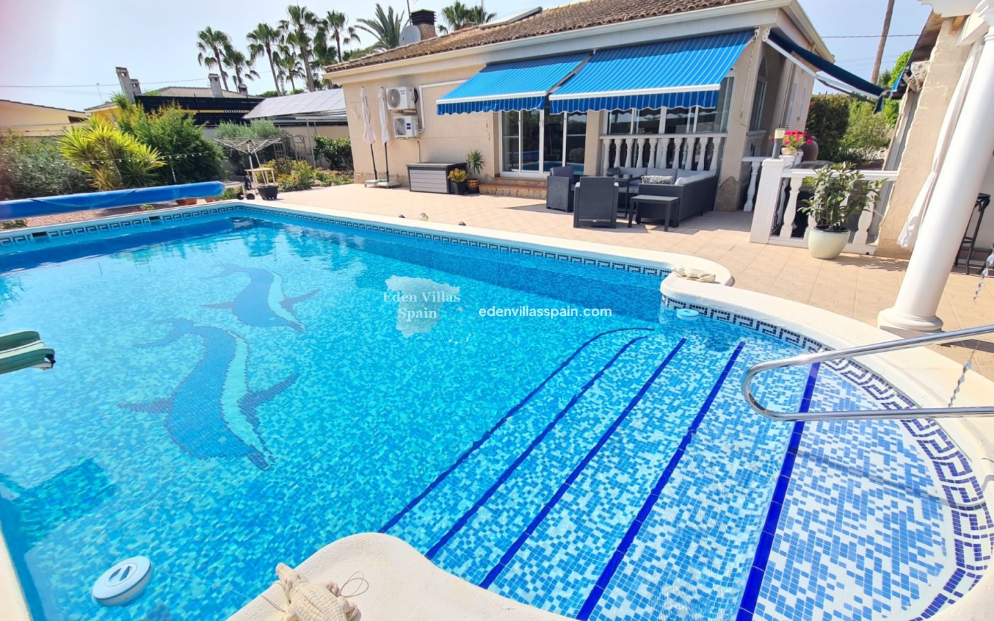 Immobilien Zweiter Hand - Villa an der Küste - La Marina