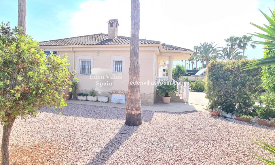 Immobilien Zweiter Hand - Villa an der Küste - La Marina
