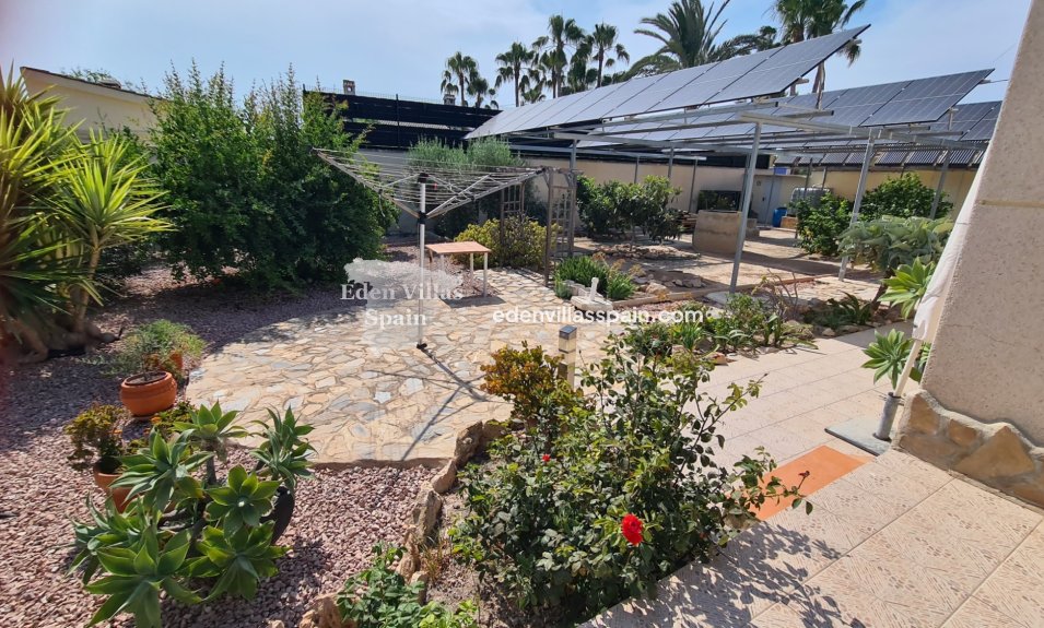 Immobilien Zweiter Hand - Villa an der Küste - La Marina