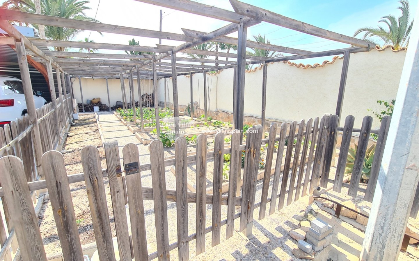 Immobilien Zweiter Hand - Villa an der Küste - La Marina