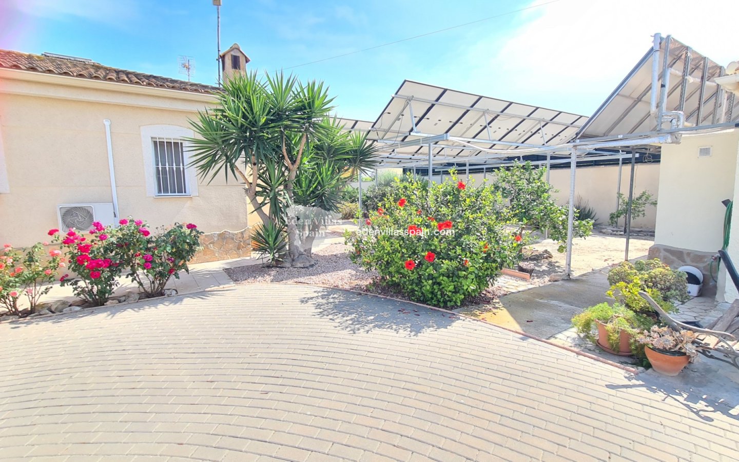 Immobilien Zweiter Hand - Villa an der Küste - La Marina