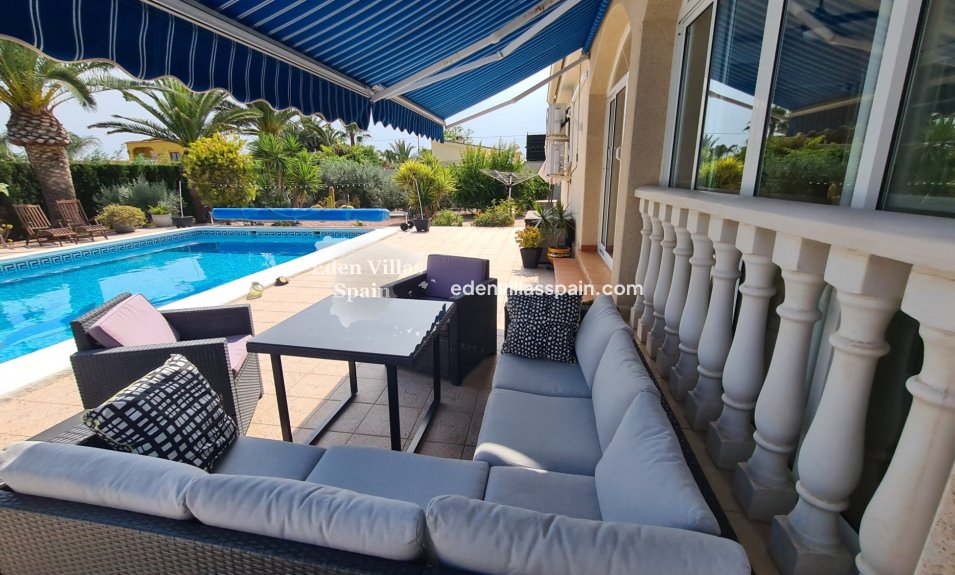 Immobilien Zweiter Hand - Villa an der Küste - La Marina