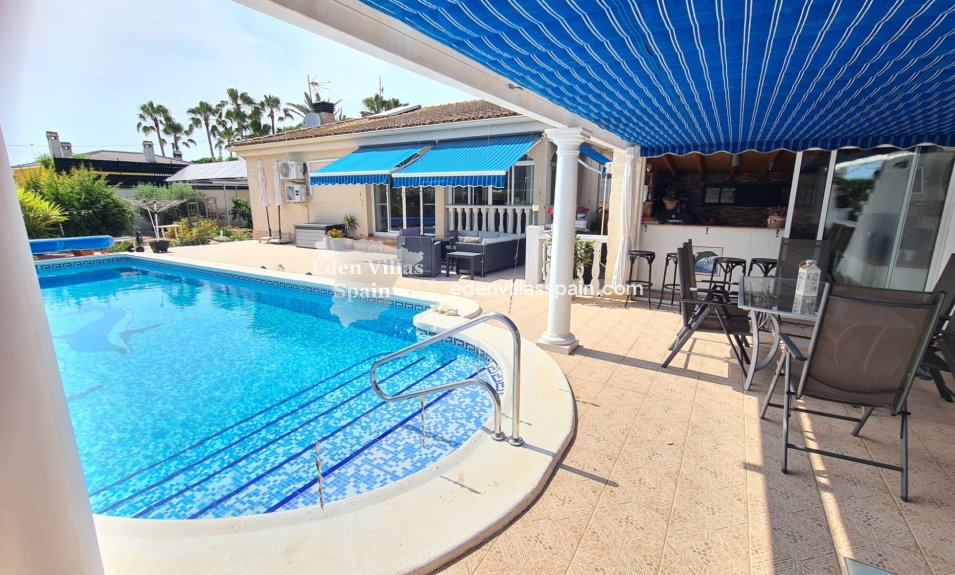 Immobilien Zweiter Hand - Villa an der Küste - La Marina