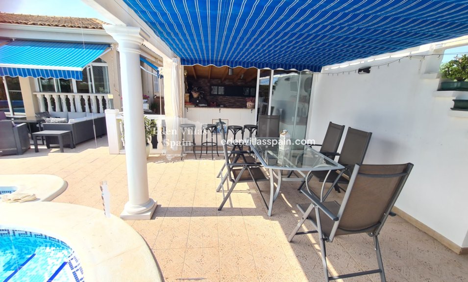 Immobilien Zweiter Hand - Villa an der Küste - La Marina