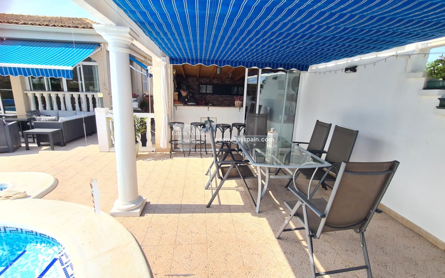 Immobilien Zweiter Hand - Villa an der Küste - La Marina