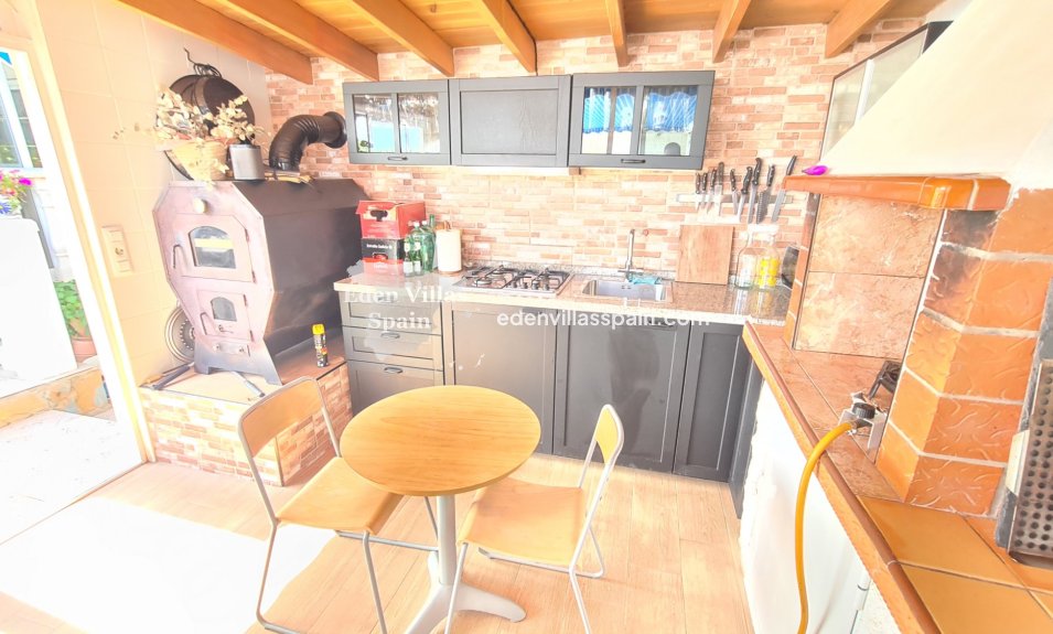 Immobilien Zweiter Hand - Villa an der Küste - La Marina