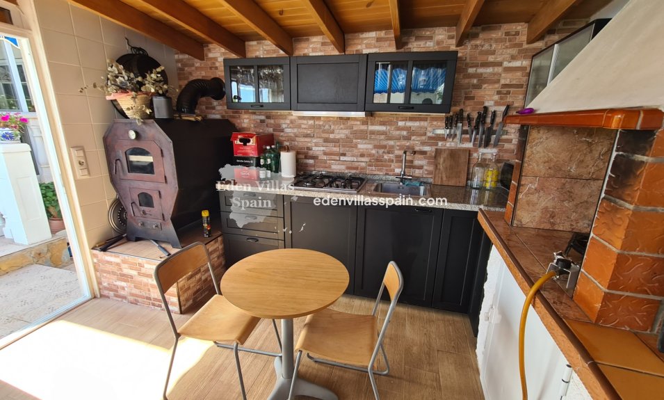 Immobilien Zweiter Hand - Villa an der Küste - La Marina