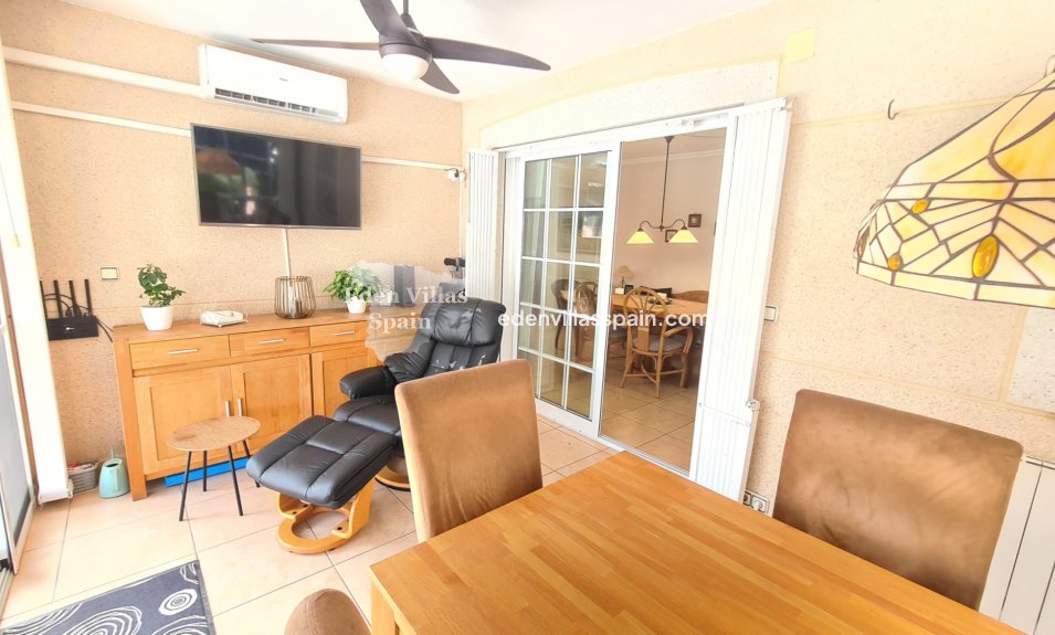 Immobilien Zweiter Hand - Villa an der Küste - La Marina