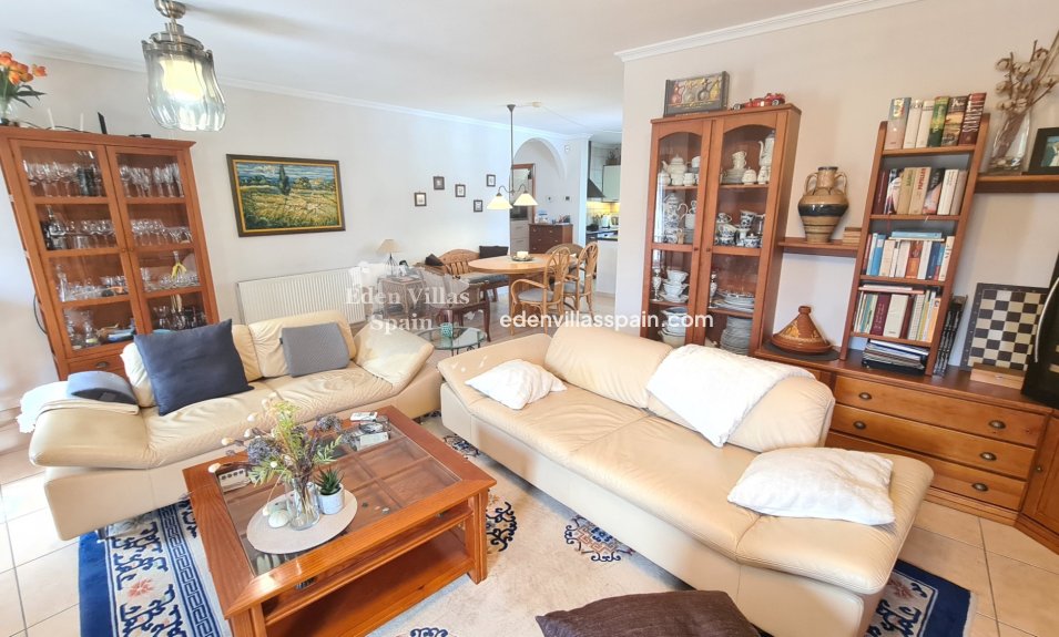 Immobilien Zweiter Hand - Villa an der Küste - La Marina