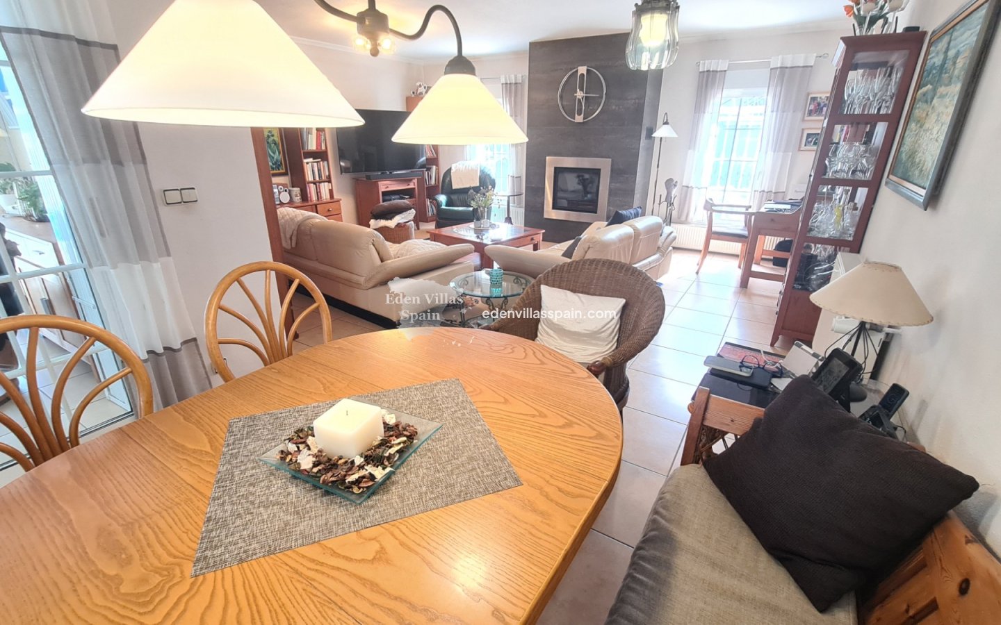 Immobilien Zweiter Hand - Villa an der Küste - La Marina