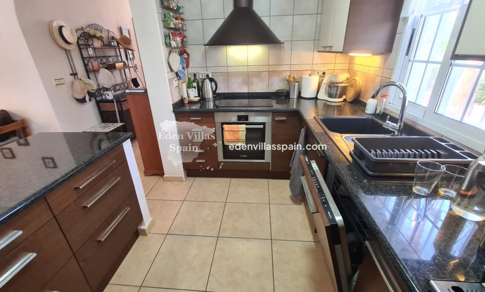 Immobilien Zweiter Hand - Villa an der Küste - La Marina