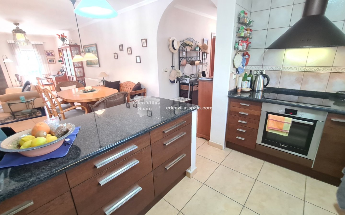 Immobilien Zweiter Hand - Villa an der Küste - La Marina