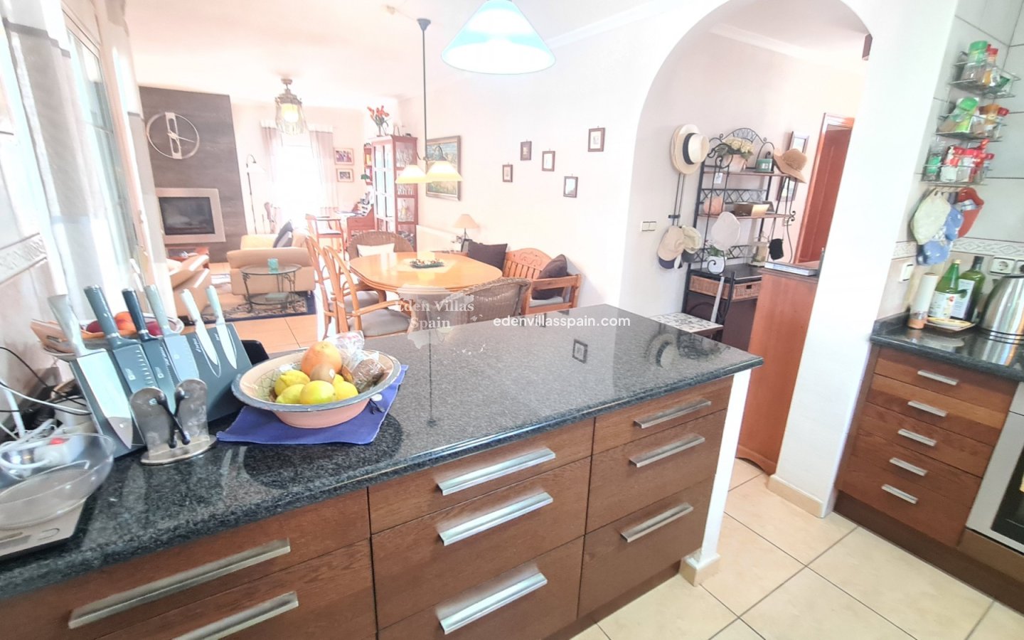 Immobilien Zweiter Hand - Villa an der Küste - La Marina