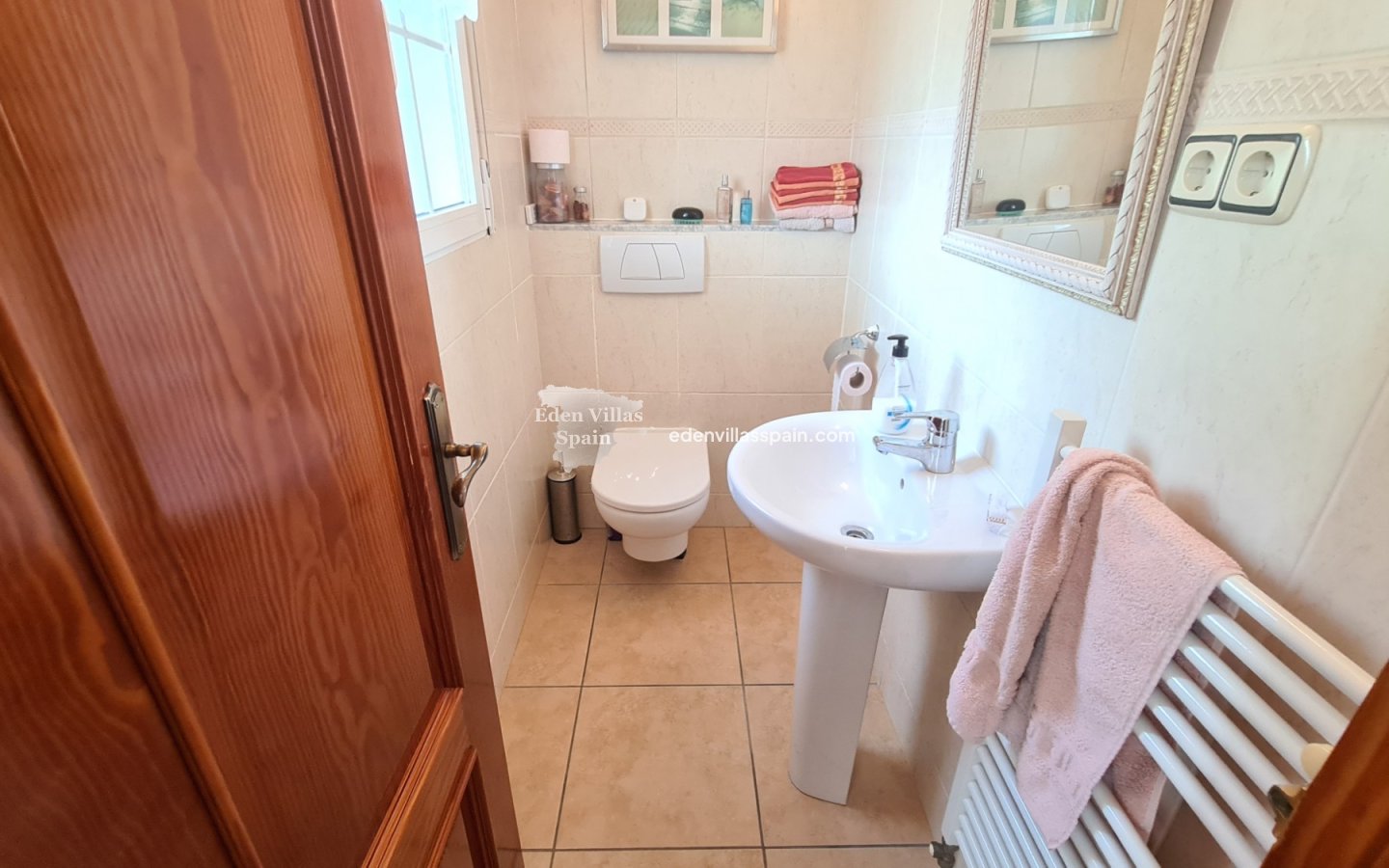 Immobilien Zweiter Hand - Villa an der Küste - La Marina