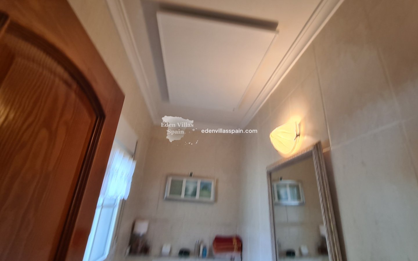 Immobilien Zweiter Hand - Villa an der Küste - La Marina