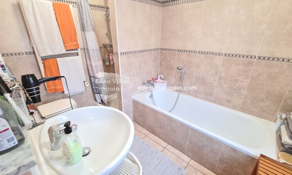 Immobilien Zweiter Hand - Villa an der Küste - La Marina