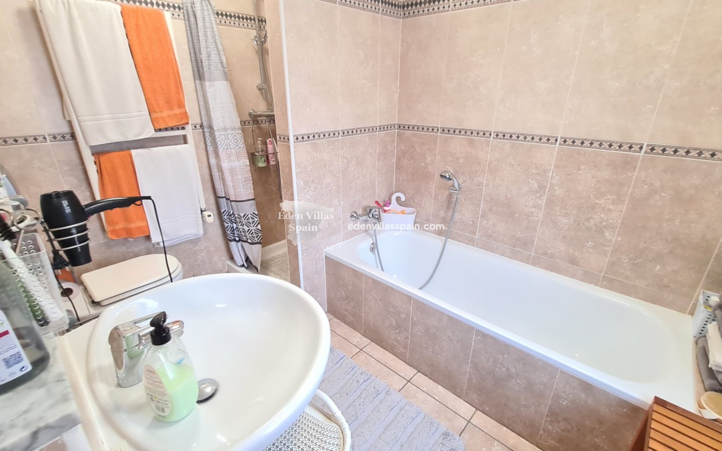 Immobilien Zweiter Hand - Villa an der Küste - La Marina