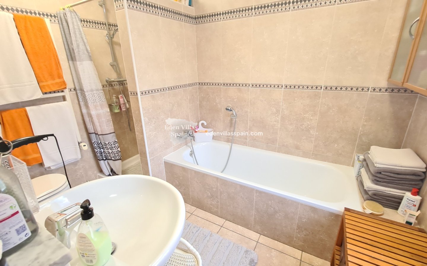 Immobilien Zweiter Hand - Villa an der Küste - La Marina